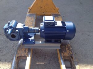 Як працює шестерний масляний насос?