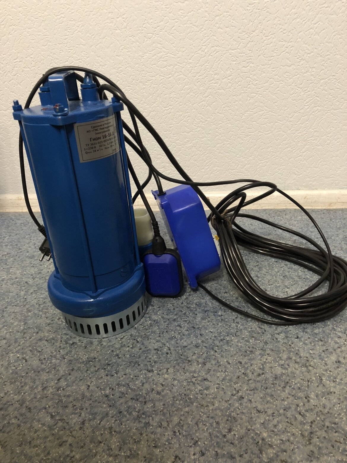 Моделі та принцип роботи насосів для води ГНОМ